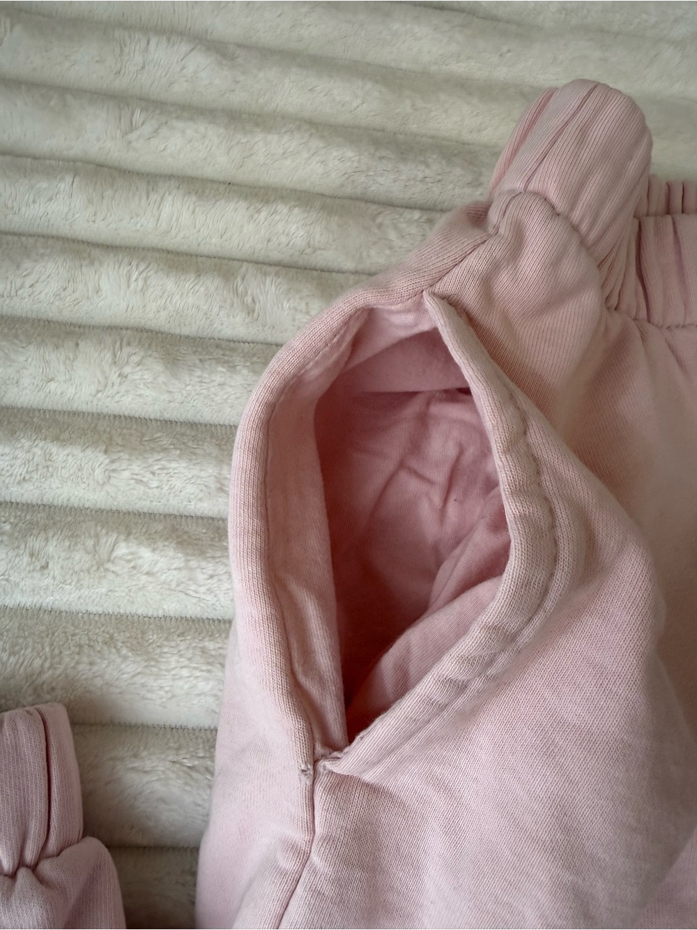 Brandy Melville pink jogger sweats - Picture 7 of 12